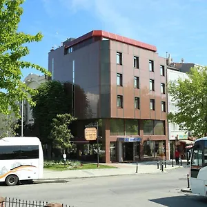 Otel Yavuz, İstanbul