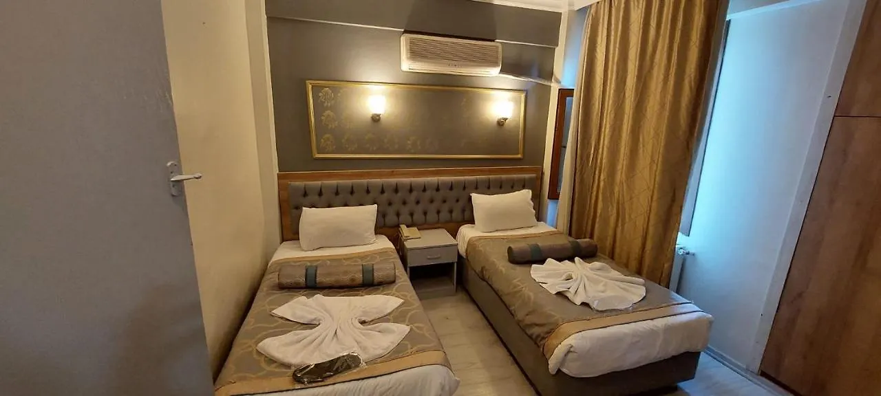 איסטמבול Paris Hotel Cafe Restaurant 0*,